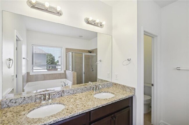 Building Photo - 5770 Rialto Way