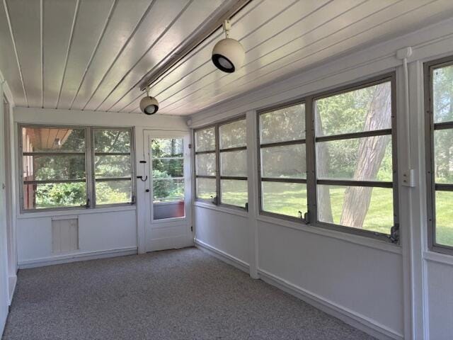 Building Photo - 580 Riverview Dr