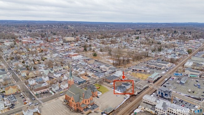 Building Photo - 29 Hall Ave