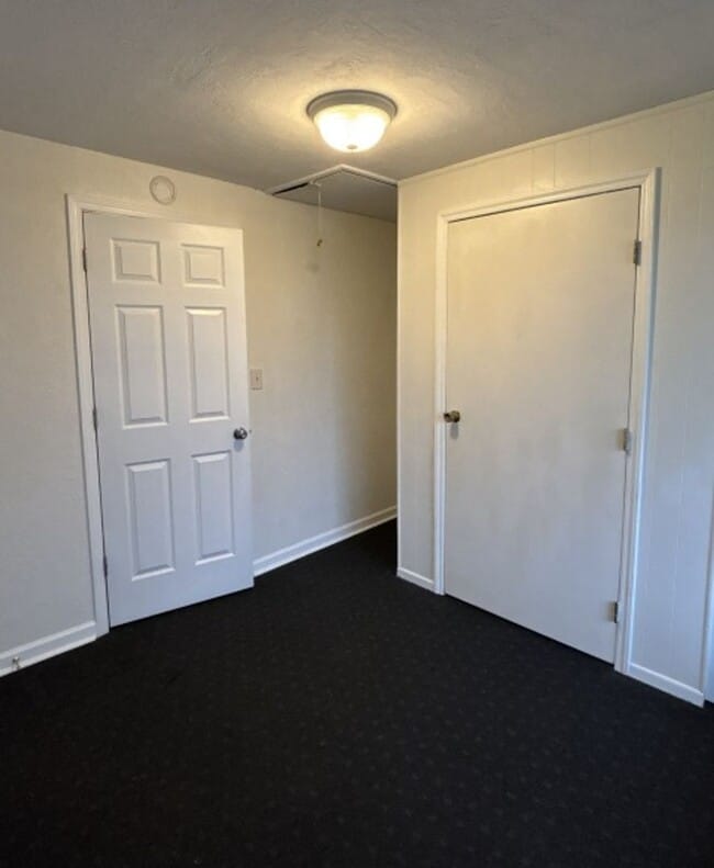 Building Photo - 2Bd/1Ba Single Story House - For Viewing!