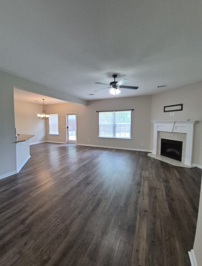 Building Photo - 33 Trask Cir
