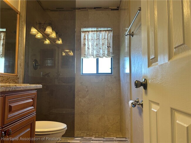 Building Photo - 5556 Matanzas Dr