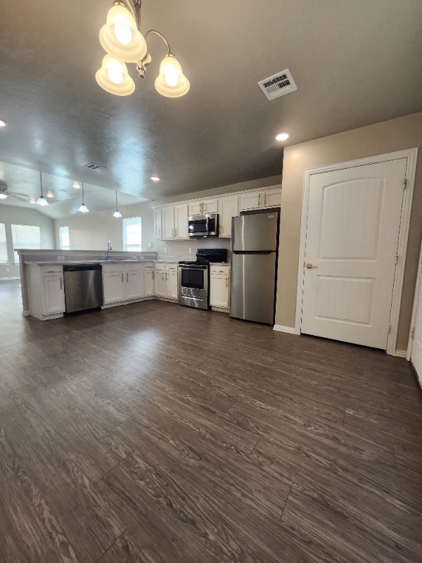 Building Photo - 1533 Doling Ln