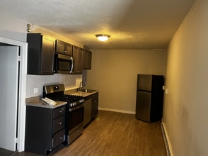 Building Photo - Forest Hills JP affordable one bedroom