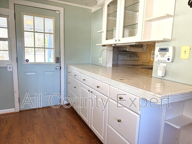 Building Photo - 5485 Union Church Rd