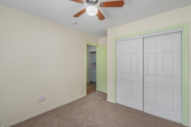 Building Photo - 10057 Woodland Village Dr