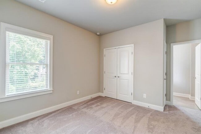 Building Photo - 1317 Winfair Ln NE