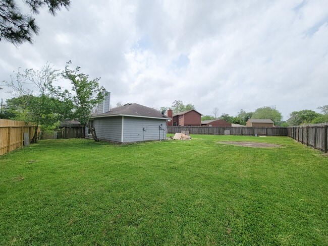 Building Photo - 15814 Murrelet Ct