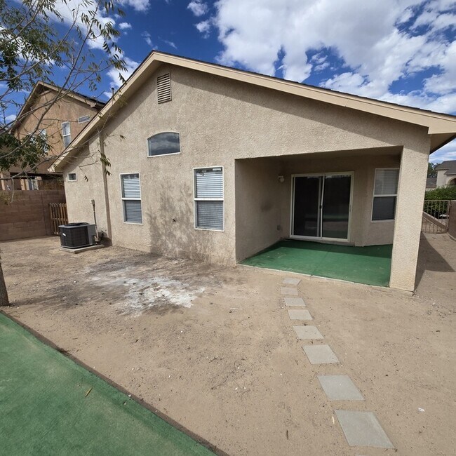 Building Photo - 2527 Ghost Ranch St SW