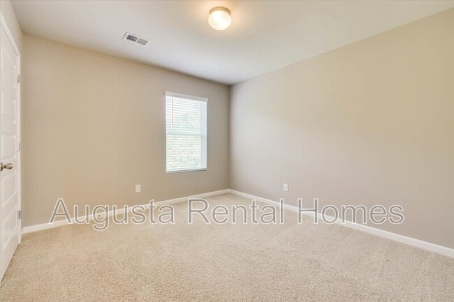 Building Photo - 5054 Vine Ln