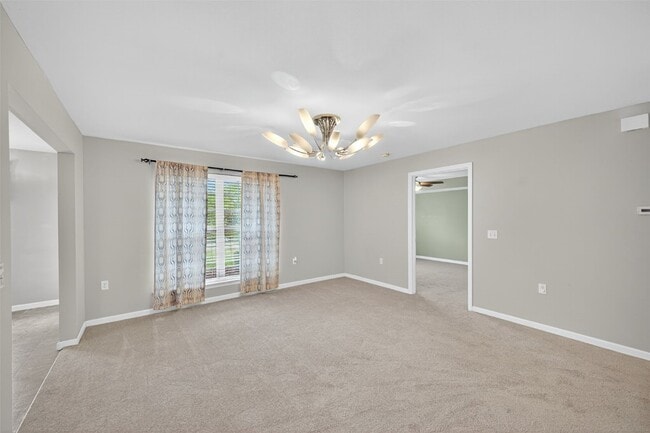 Building Photo - 1313 Piedmont Cir