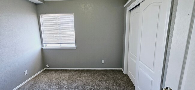 Building Photo - Charming 3 bedroom, 2 bath home in East El Paso!