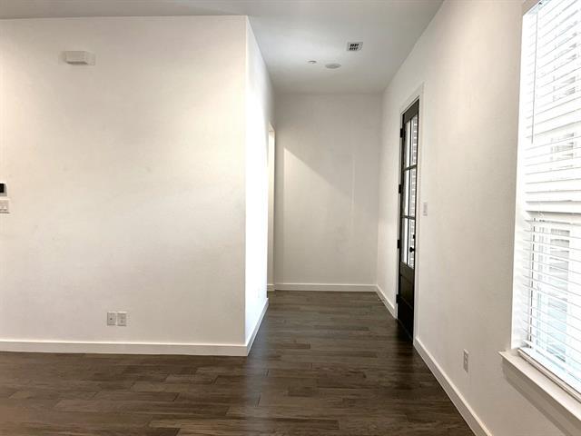 Building Photo - 7313 Sprangletop St