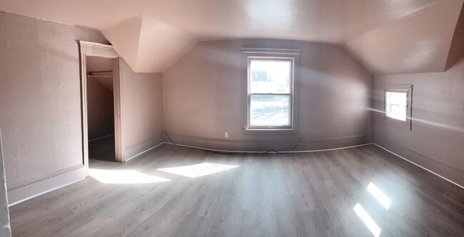 Building Photo - 1009 Adrian St