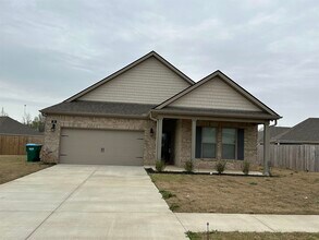 Building Photo - 90 Creek Fall Dr