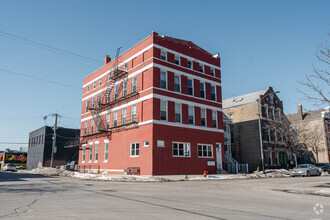 Building Photo - 2022 S Throop St