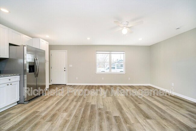 Building Photo - 2510 Columbia Ave