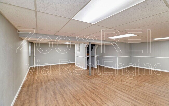 Building Photo - 2400 E Humes Ln