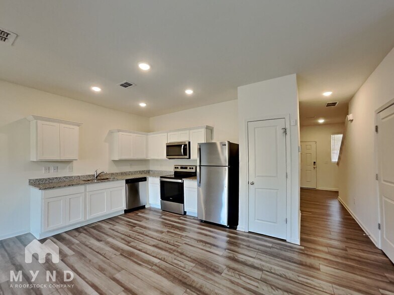 Building Photo - 133 Swindon Dr