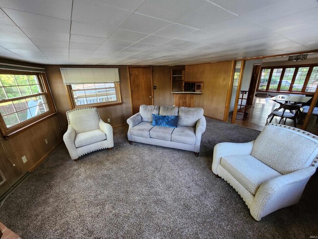 Building Photo - 509 S Swain Ave