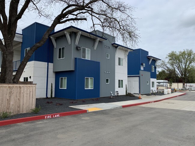 Building Photo - 2160 Humboldt Rd