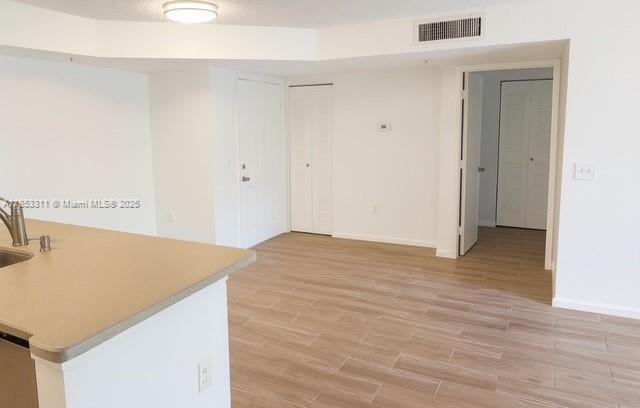 Building Photo - 1150 Wildwood Lakes Blvd