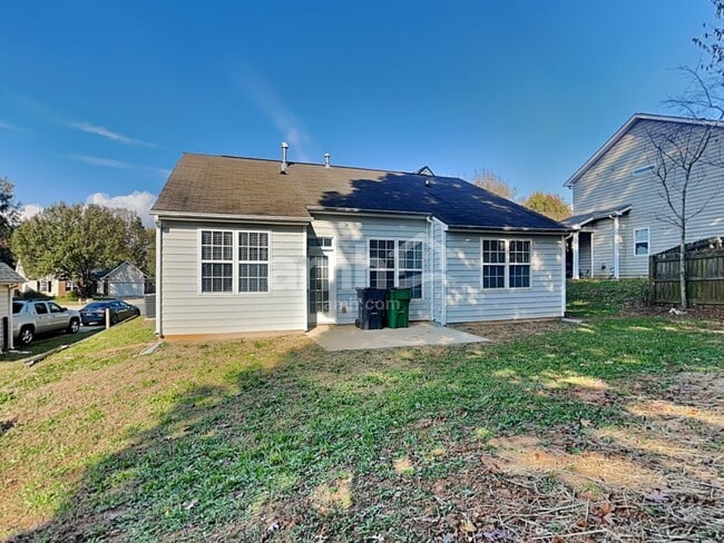Building Photo - 6043 Shining Oak Ln