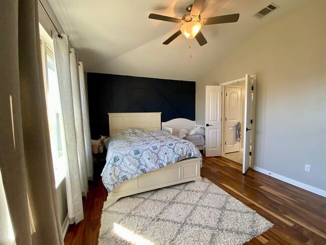 Building Photo - 149 Red Sun Dr