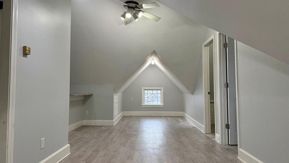 Building Photo - 209 Cottage St.