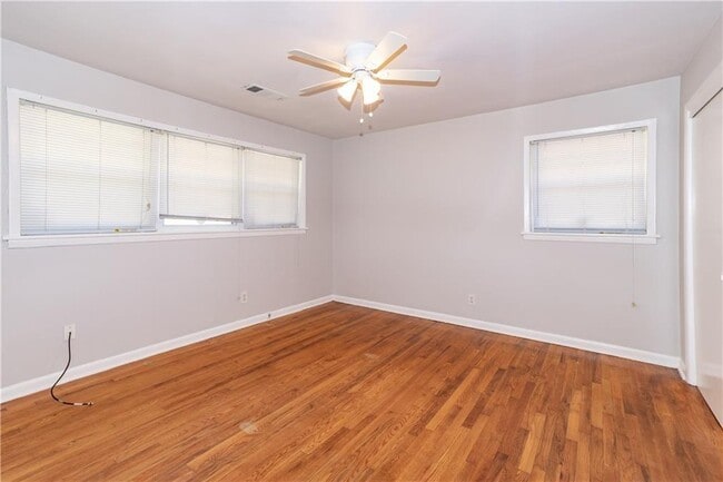 Building Photo - 207 Buchanan Terrace