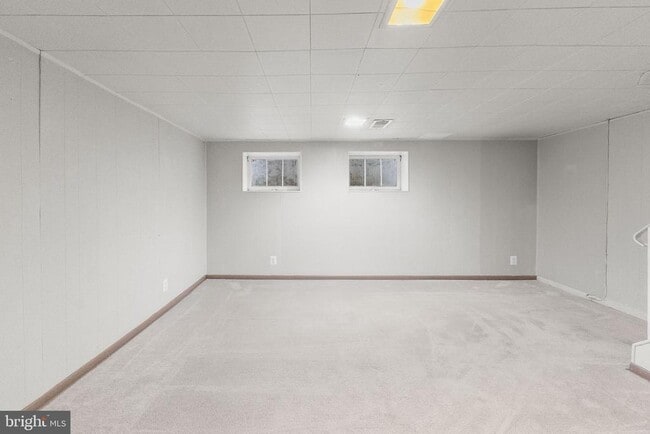 Building Photo - 3191 S Stafford St