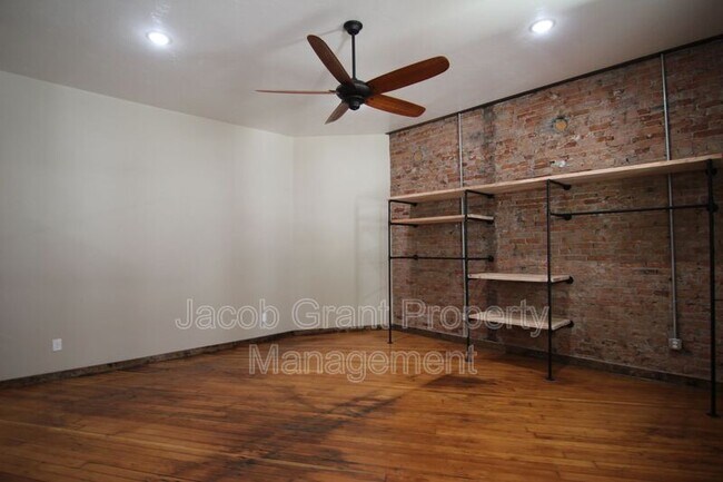 Building Photo - 429 Park Ave