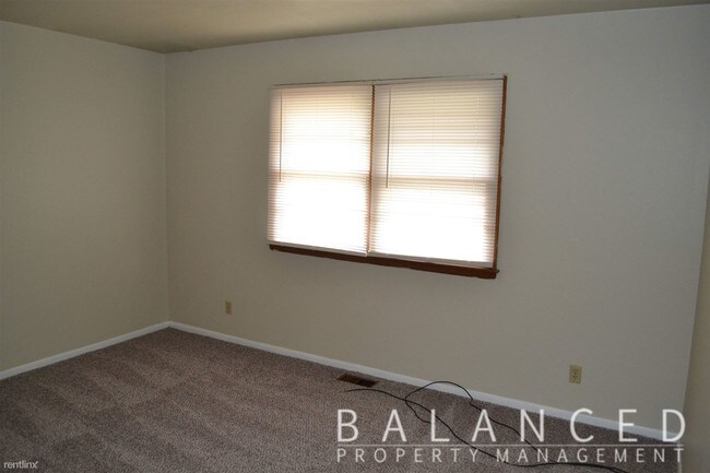 Building Photo - 1 br, 1 bath House - 3307 SW 29th Ter