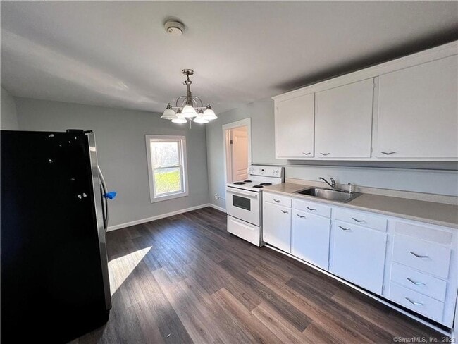 Building Photo - 183 N Main St