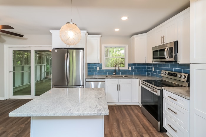 Building Photo - 3293 Chisholm Trail SW