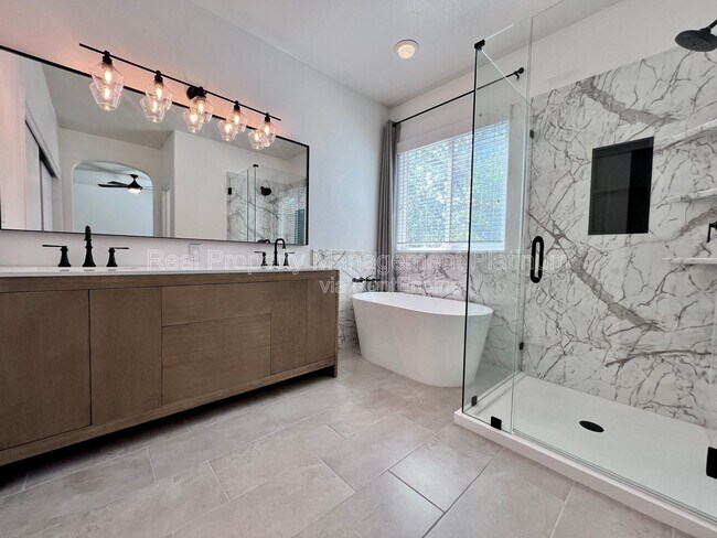 Building Photo - 1766 Glen Oban Ln