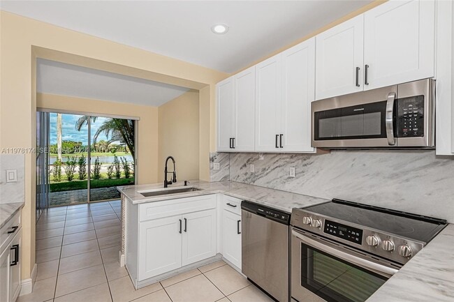 Building Photo - 15853 SW 10th St