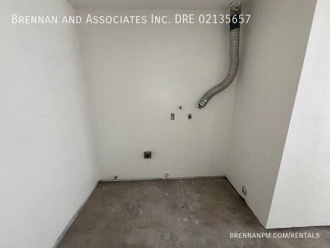 Building Photo - 1130 Sumner Ave
