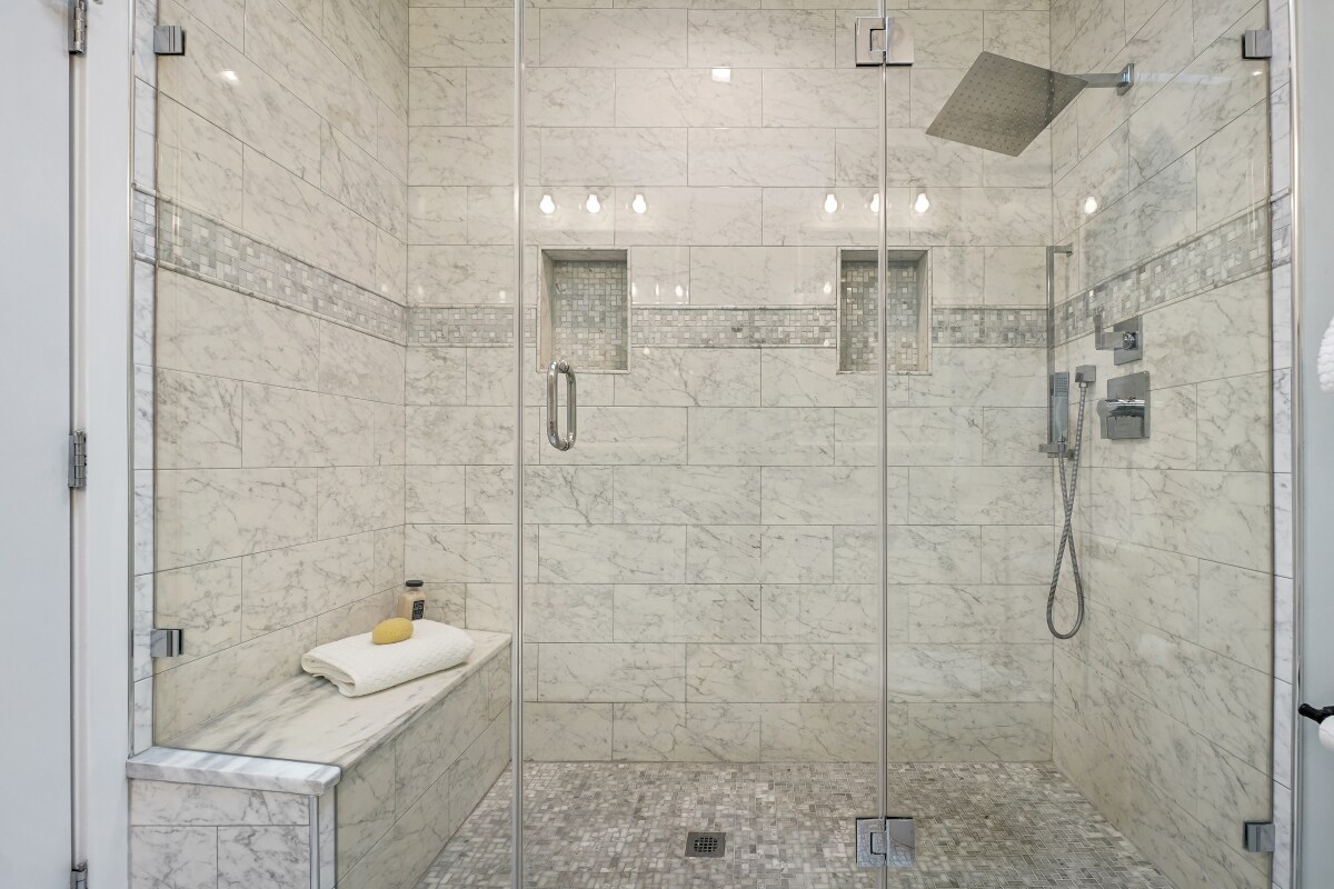 primary bath - 1241 G St NE