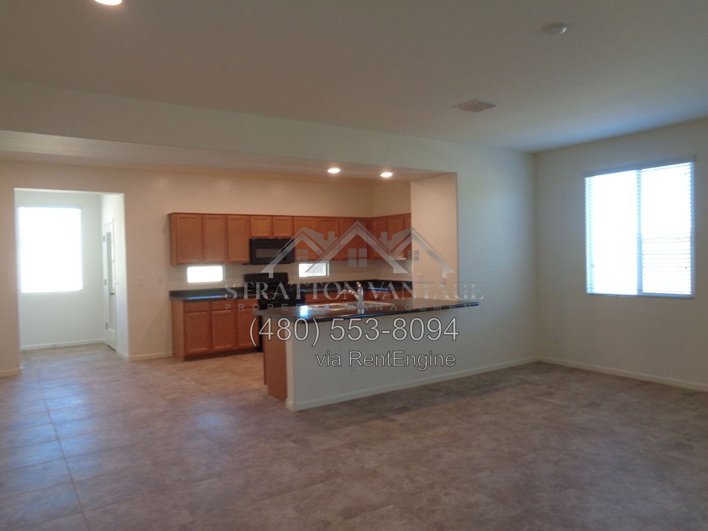 Building Photo - 13004 W Fleetwood Ln
