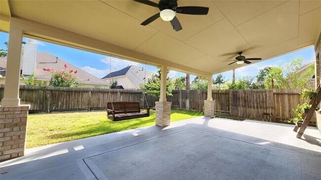Building Photo - 24831 Red Bluff Tr