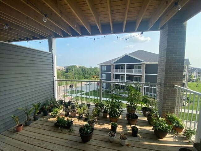 Building Photo - $1,645 | 2 Bedroom, 2 Bathroom CONDO| NO PETS | Available for August 1st, 2026 Move In!