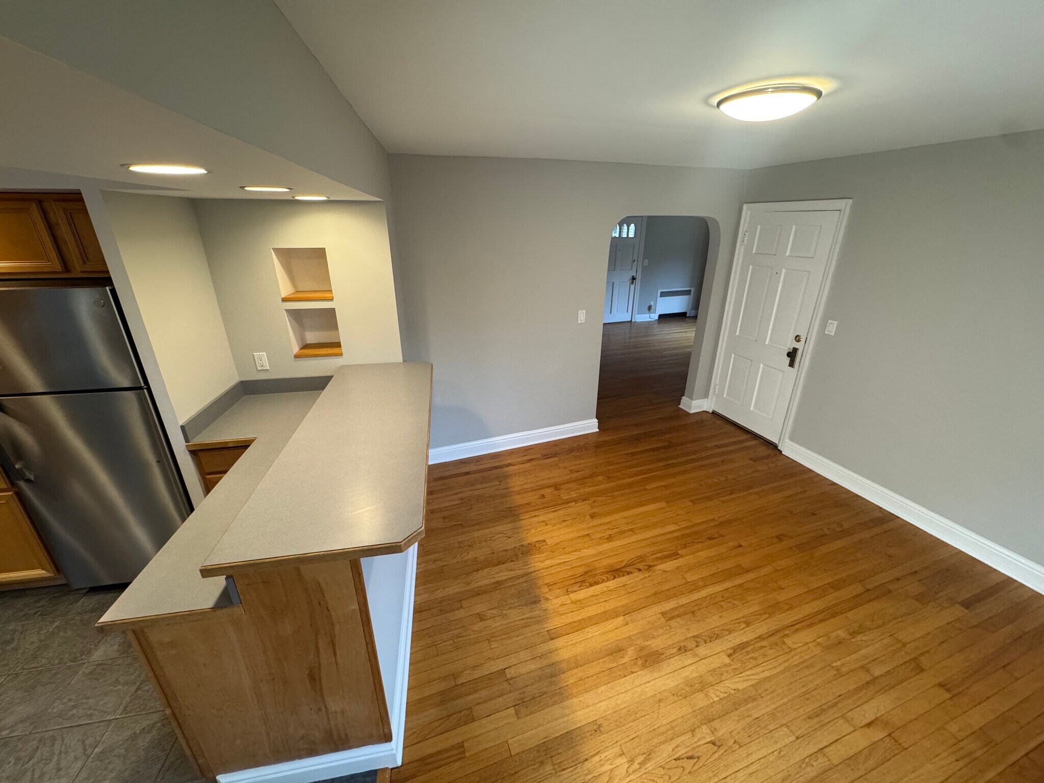 Building Photo - 2984 Linwood Ave