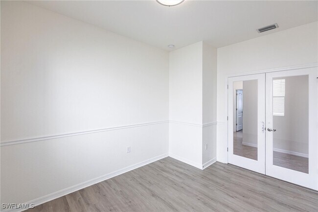 Building Photo - 12763 Fairington Way
