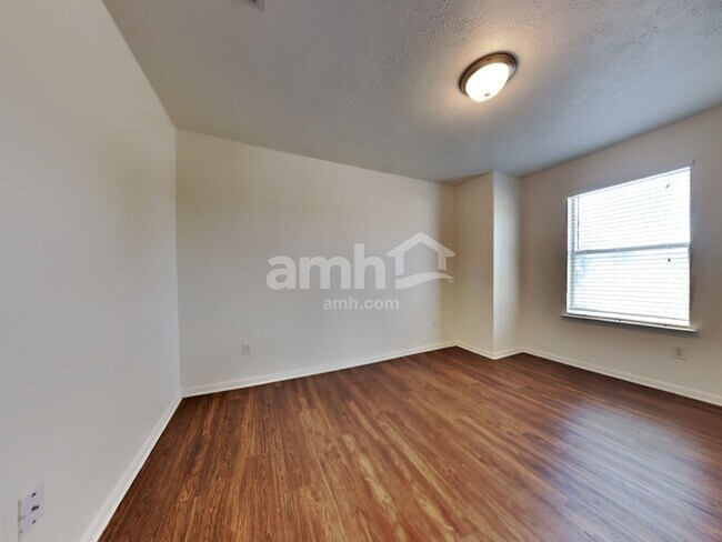 Building Photo - 2602 Daryns Landing Dr