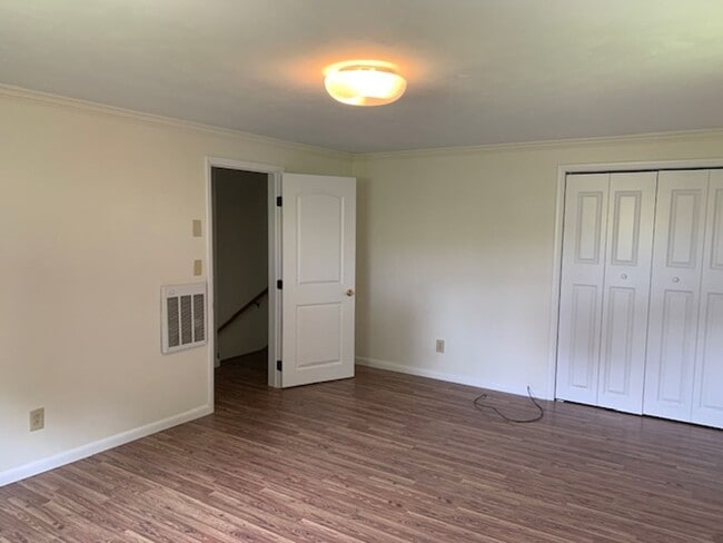 Building Photo - Renovated 3 Bedroom Single Family Home