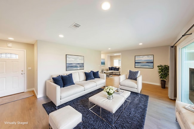 Building Photo - Remodeled 3-bedroom, 1-bath, Single-Level Home Located in a Quiet Neighborhood.