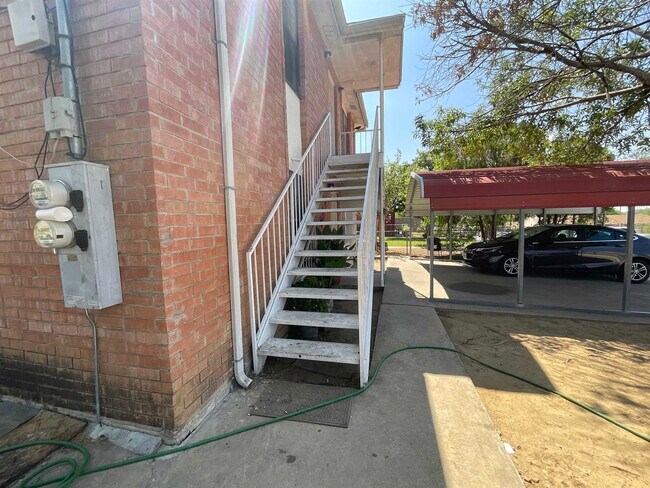 Building Photo - 2719 Maryland Ave