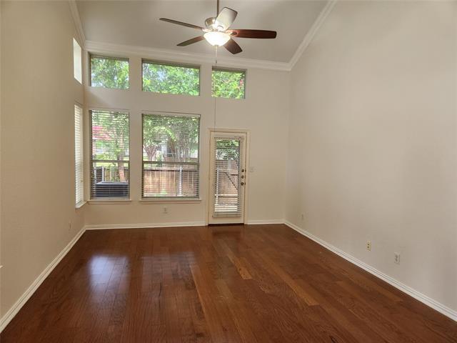 Building Photo - 9829 Castlewood Dr