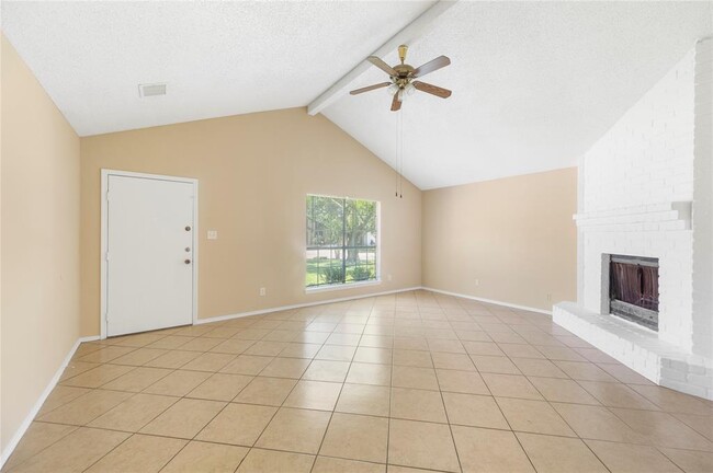 Building Photo - 3310 Crossman Dr